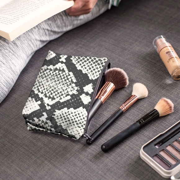 Black & White Snakeskin Cosmetic Toiletry Bag - Picture 4 of 8